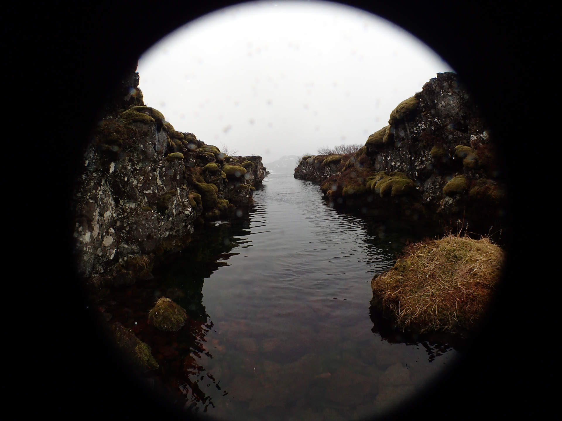 Diving in Davidsgjá in Iceland
