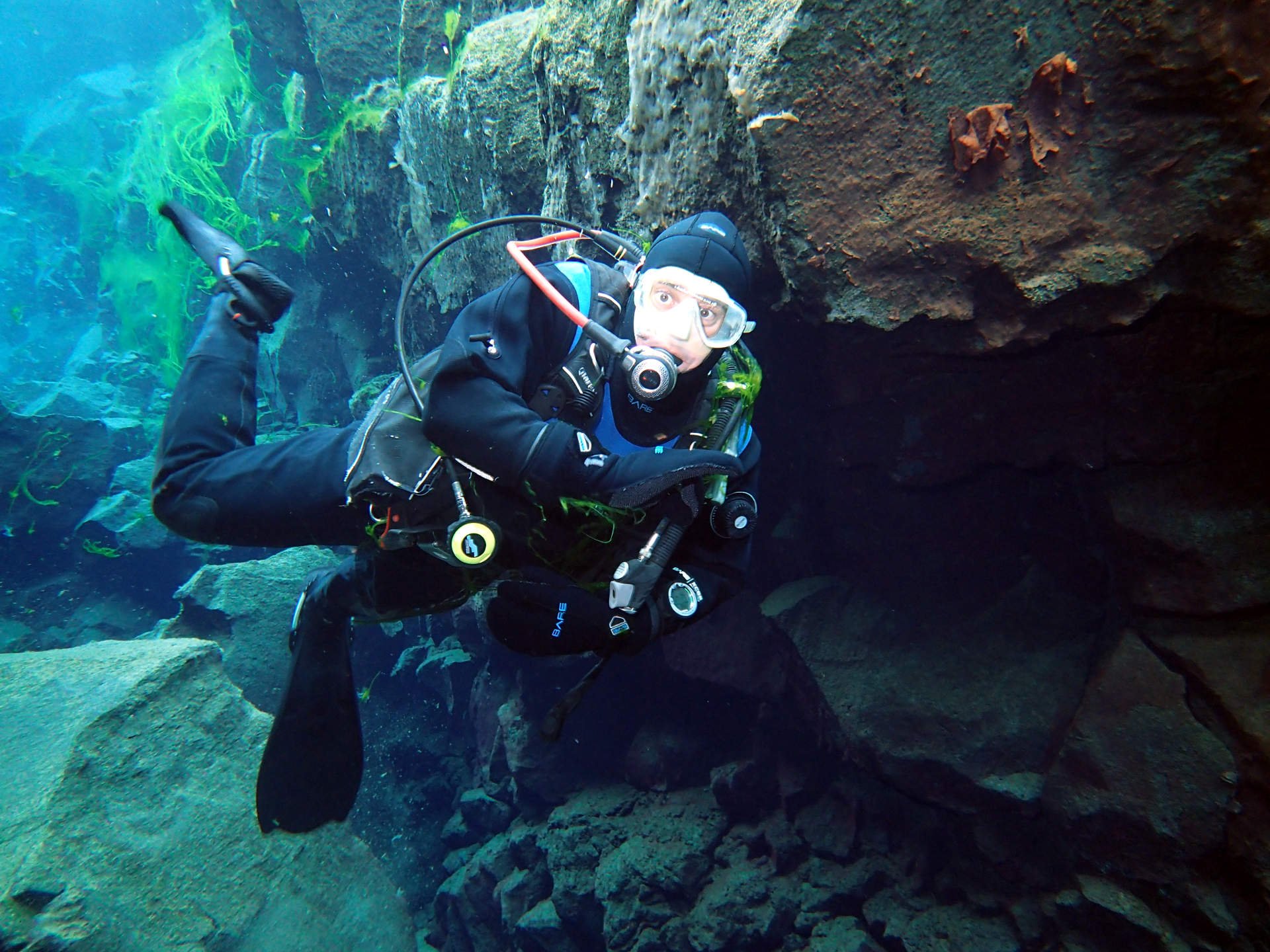 Diving in Davidsgjá in Iceland