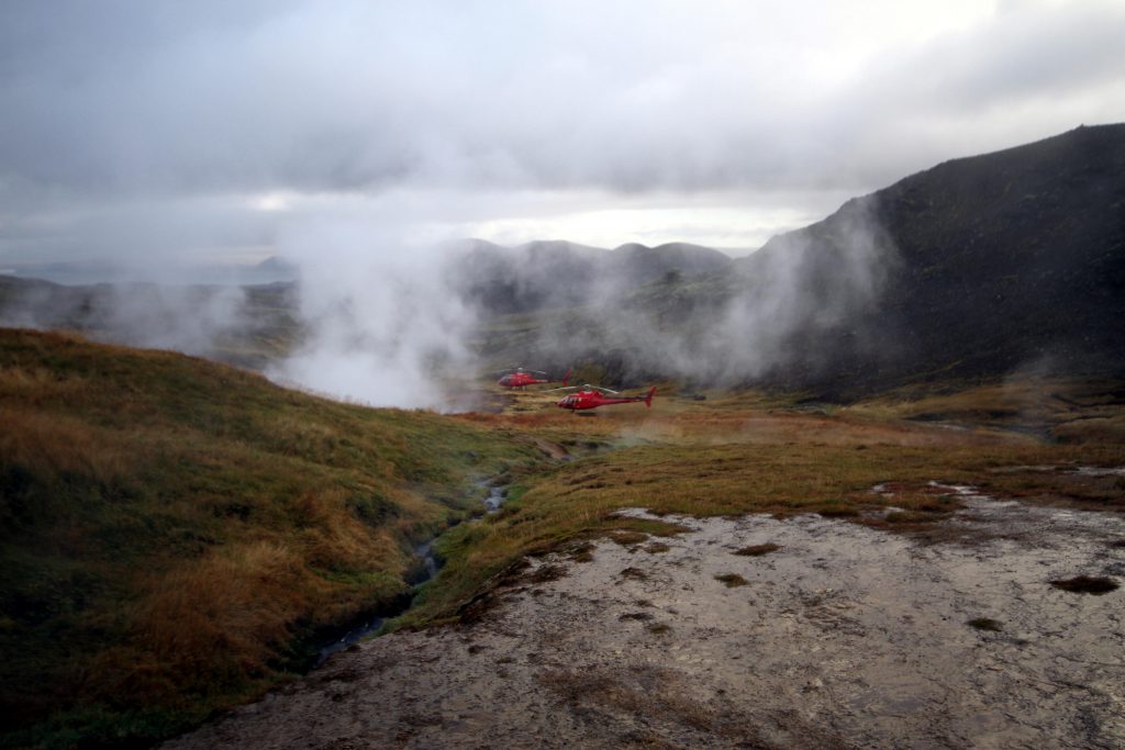 Helicopter tour in Iceland: landing in the Hengill geothermal area