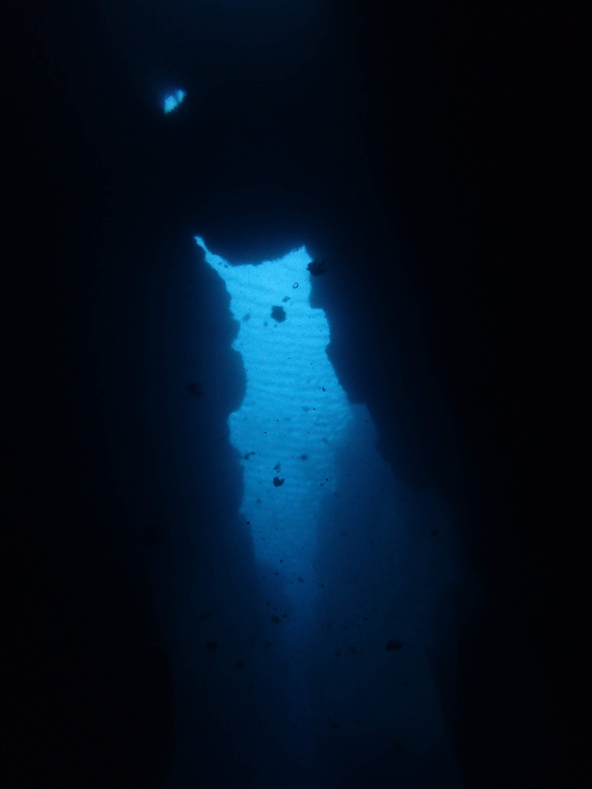 Diving in Bjarnagjá in Iceland