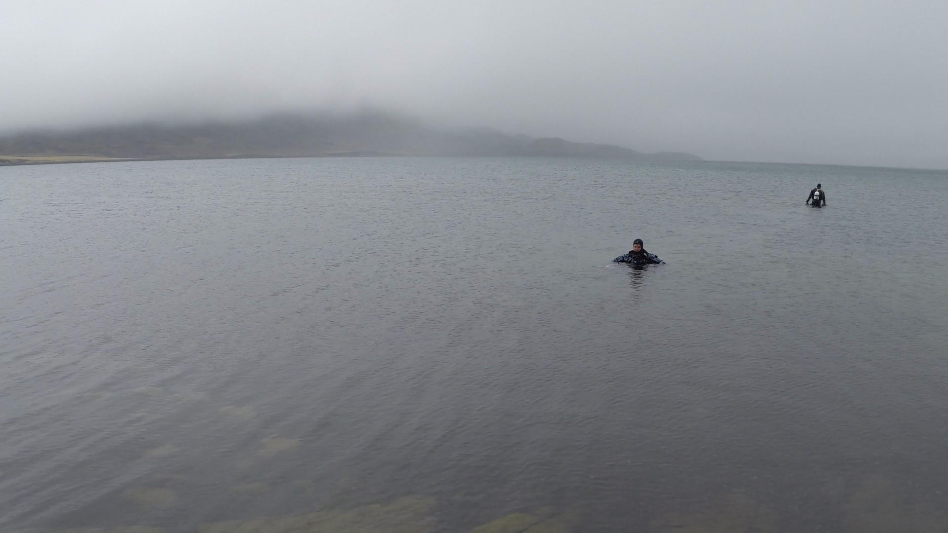 Diving & snorkeling in the geothermal lake Kleifarvatn in Iceland
